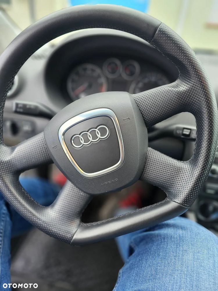 Audi A3 3-drzwiowe 1.6 Attraction - 16