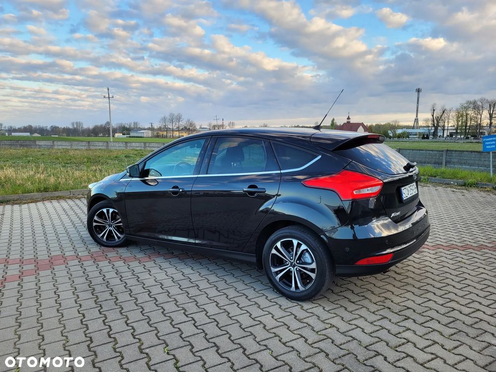 Ford Focus 1.0 EcoBoost Titanium - 11