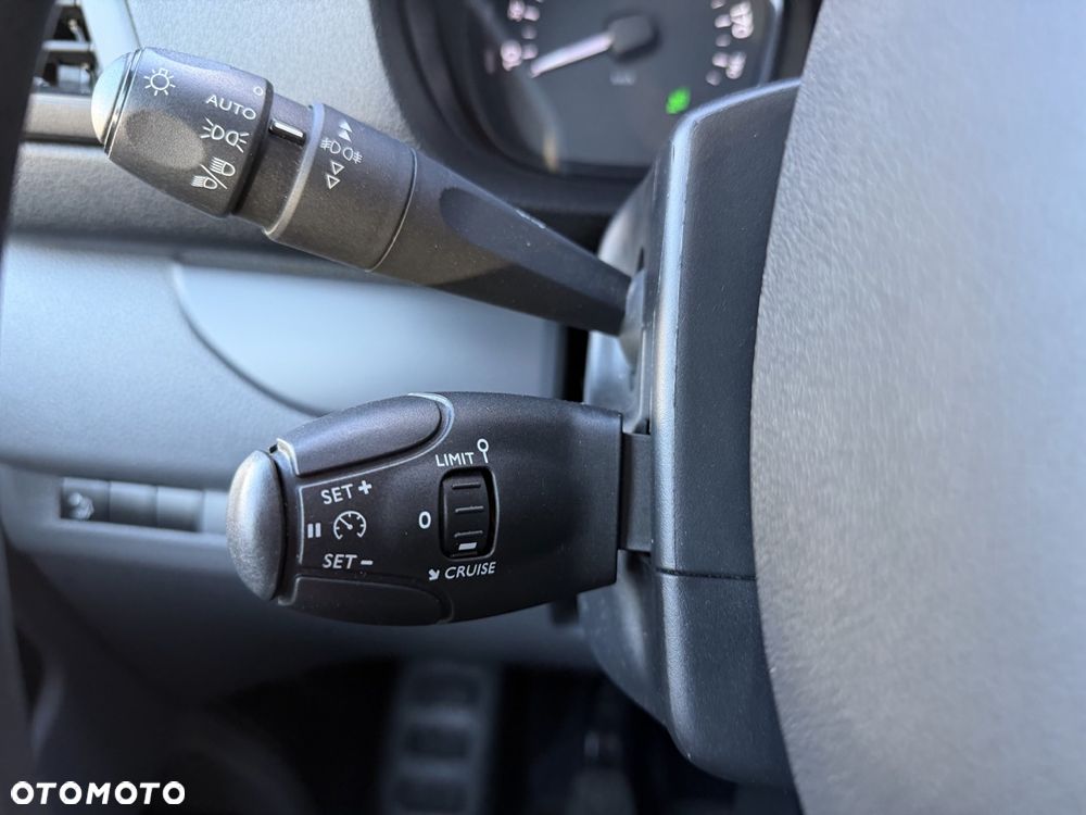 Peugeot Expert Plus - 18