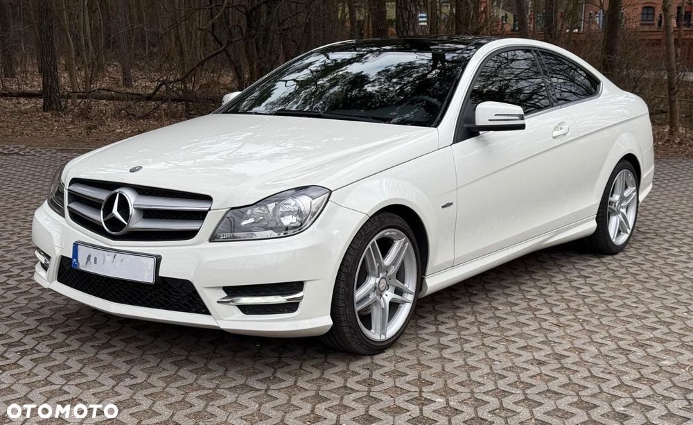 Mercedes-Benz Klasa C 250 CGI BlueEff Sport - 3