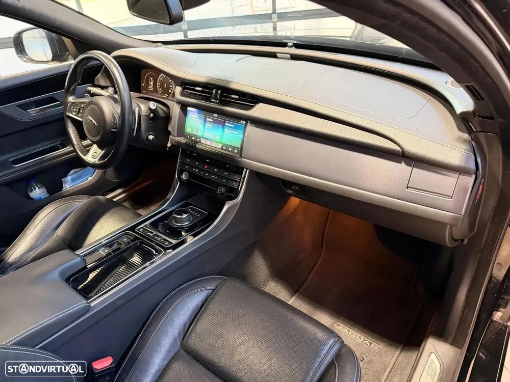 Jaguar XF Sportbrake 2.0 D R-Sport Aut. - 38