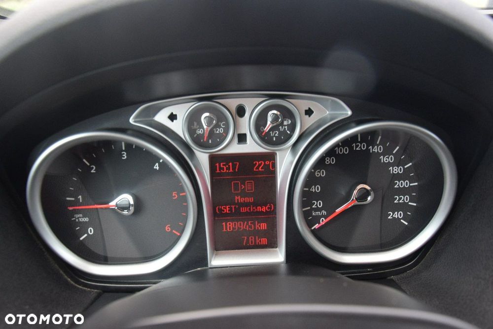 Ford Kuga - 32
