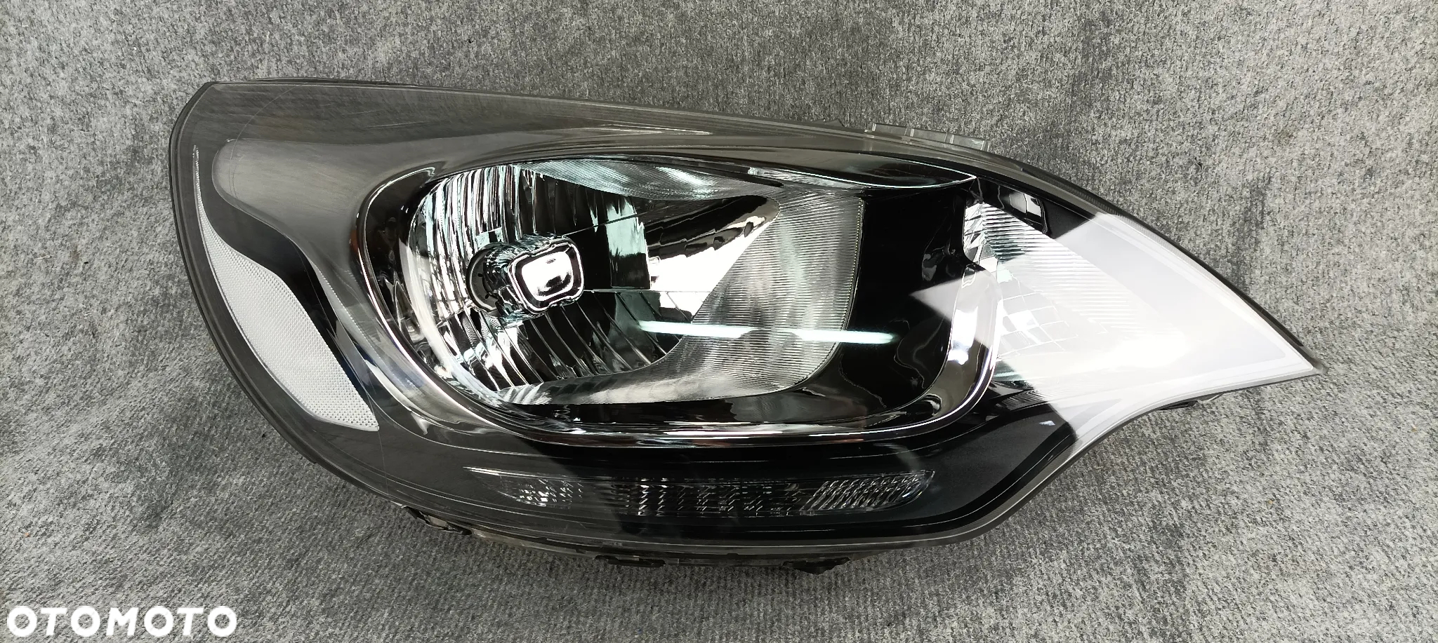 REFLEKTOR LAMPA PRZEDNIA PRAWA - KIA RIO III SEDAN ZWYKŁA 2011-2016 - 2