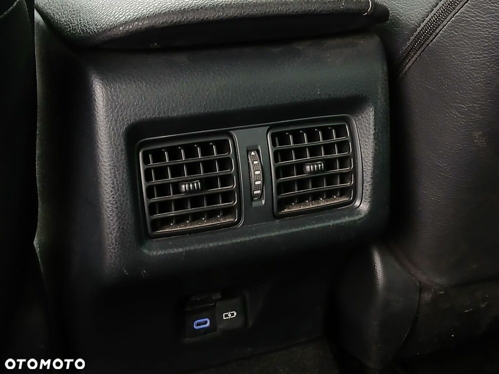 Toyota Camry - 40