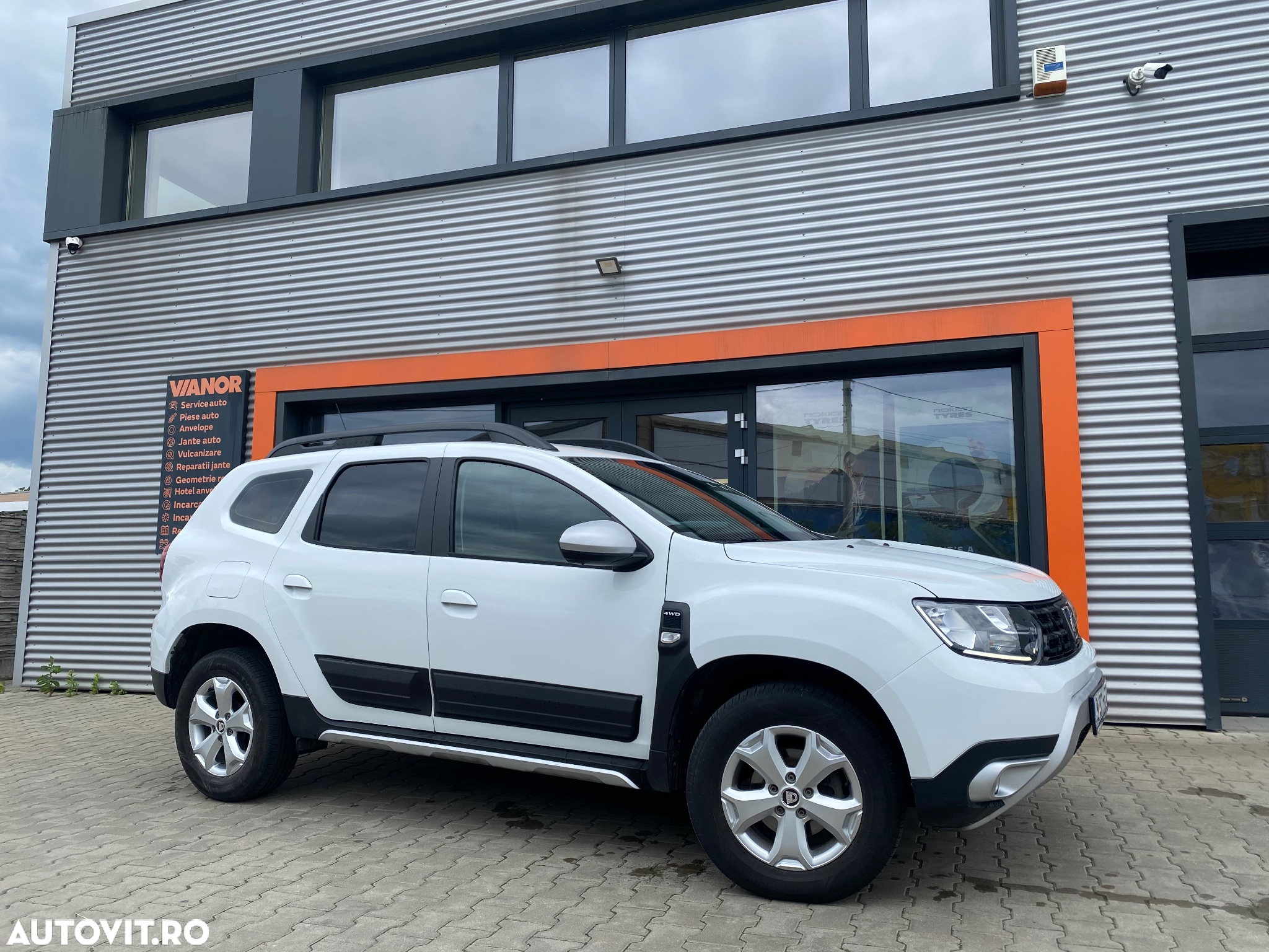 Dacia Duster 1.5 dCi 4WD Essential - 13