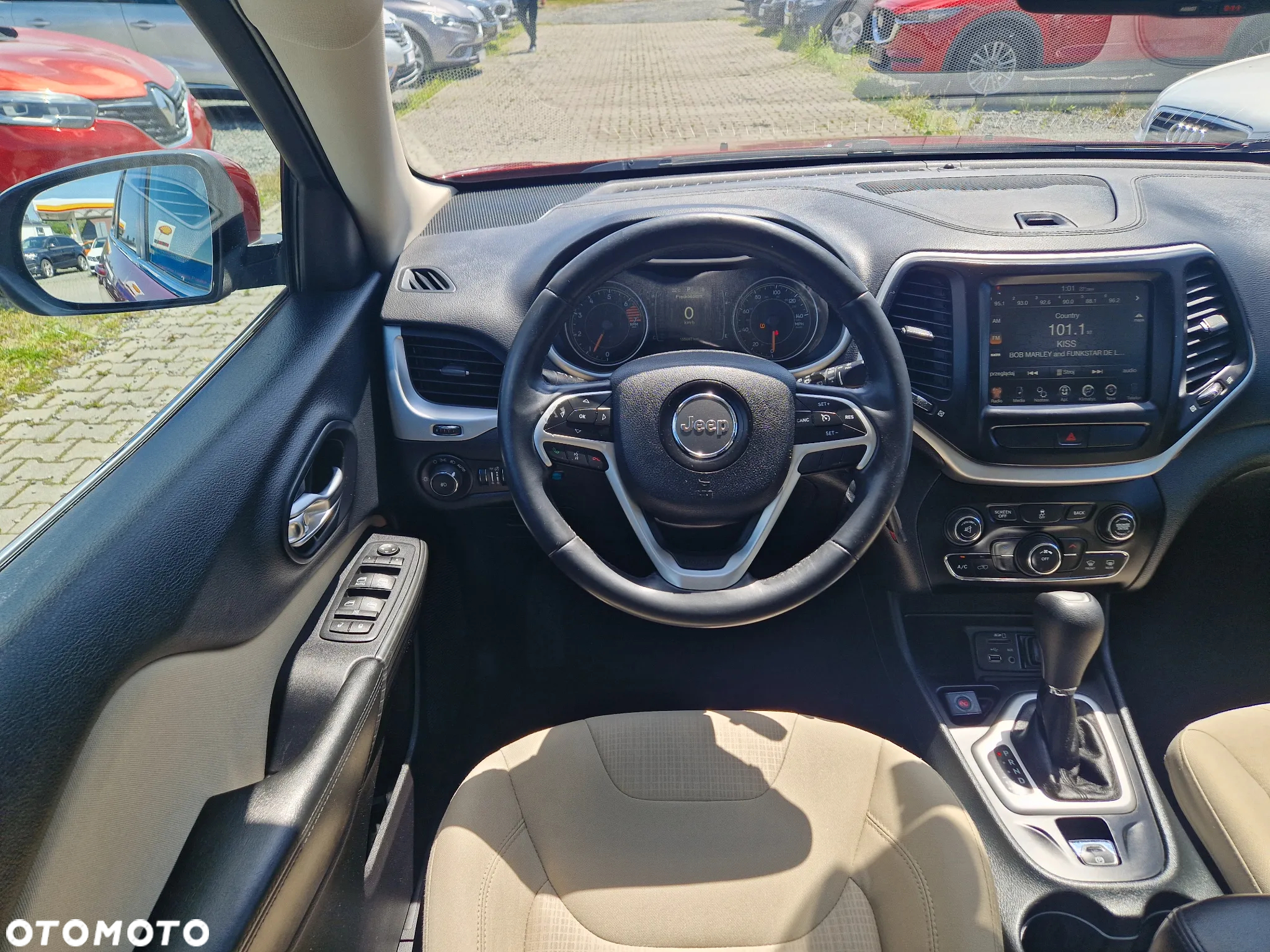 Jeep Cherokee - 24