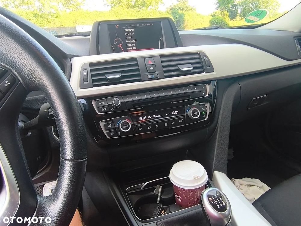 BMW Seria 3 318d Advantage - 25