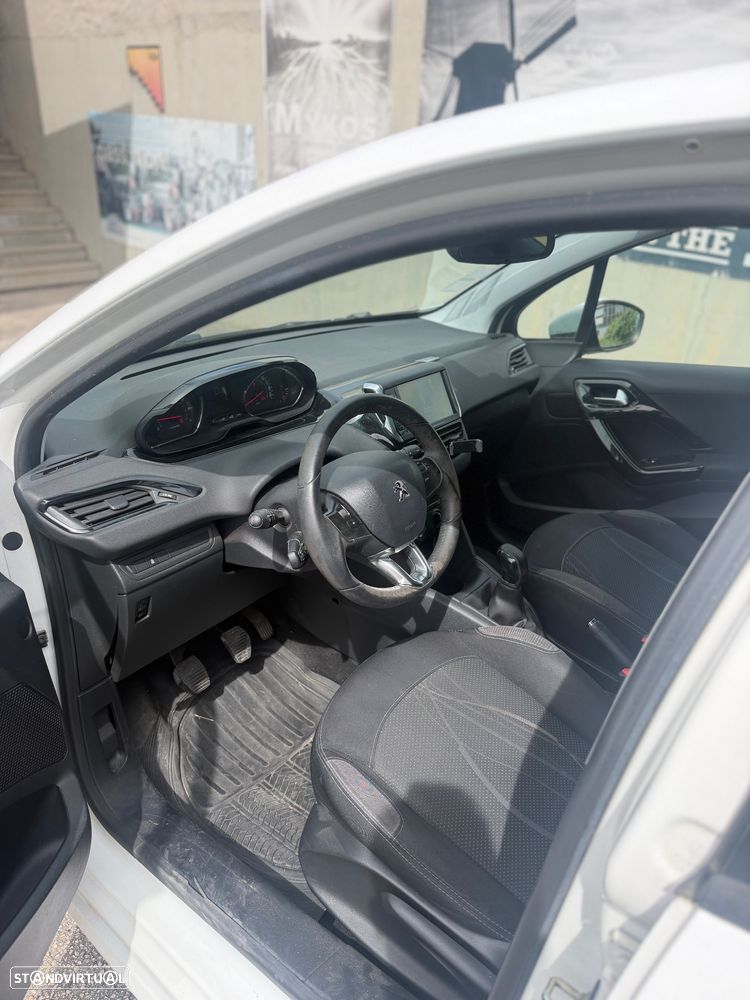 Peugeot 208 1.2 PureTech Style - 3