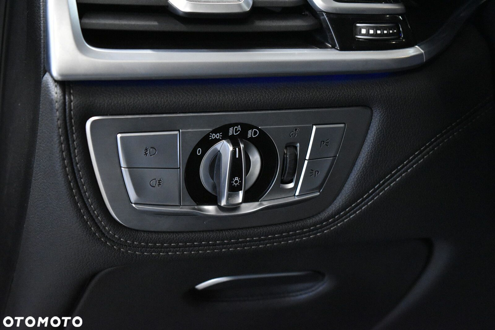 BMW Seria 7 - 12