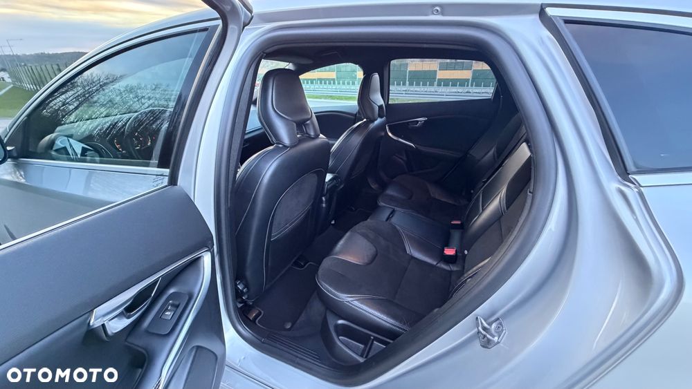 Volvo V40 D4 RDesign - 13