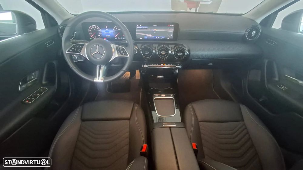 Mercedes-Benz A 200 Standard - 12