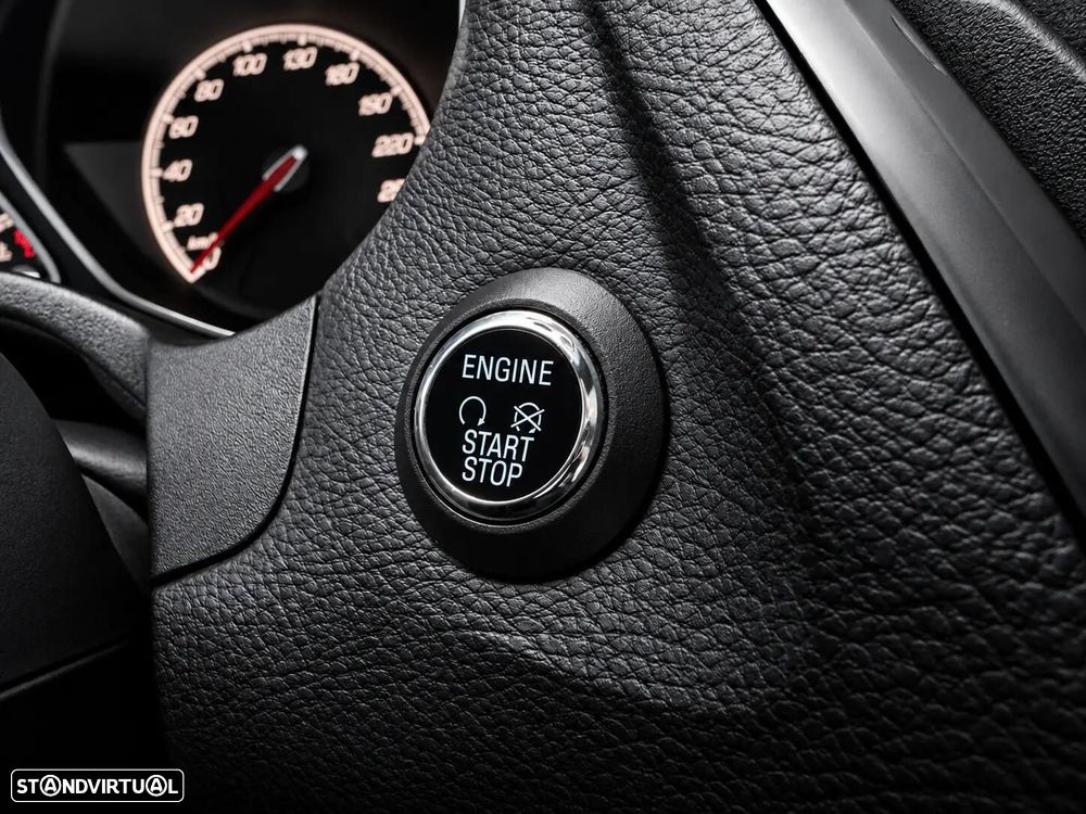Ford Focus 2.0 EcoBoost ST c/ Pack Pele Desportiva - 34