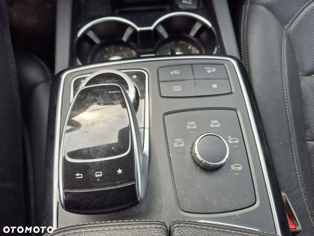 Mercedes-Benz GLS - 21