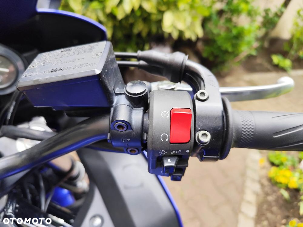 Yamaha FZS - 25