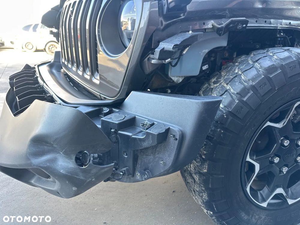 Jeep Wrangler - 13