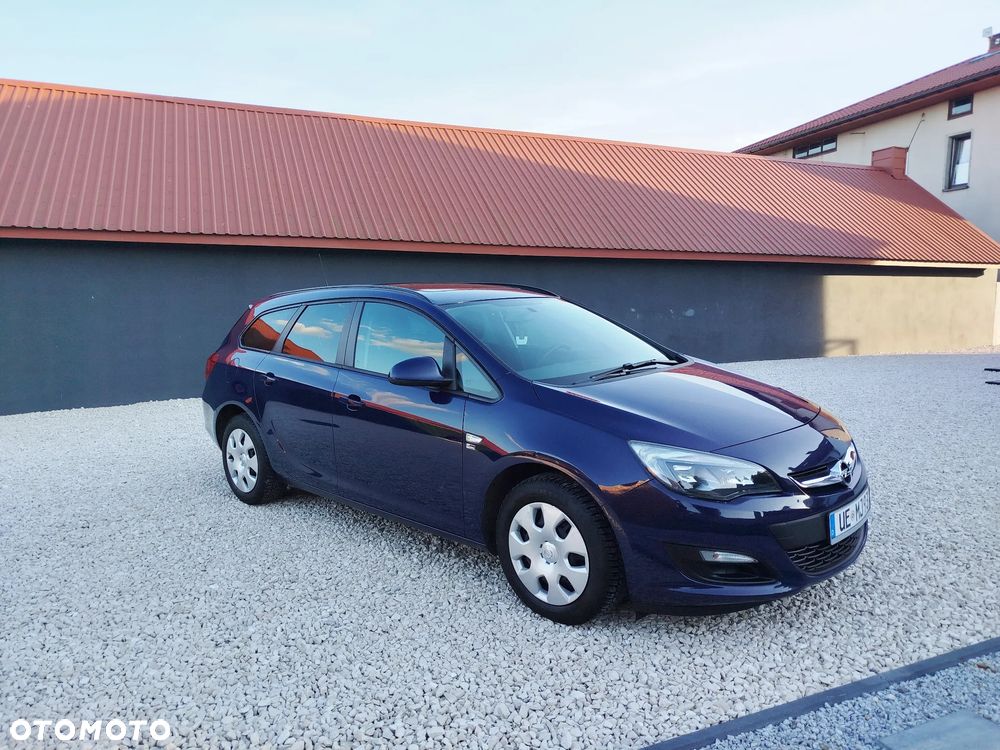Opel Astra 1.4 Turbo 150 Jahre - 18