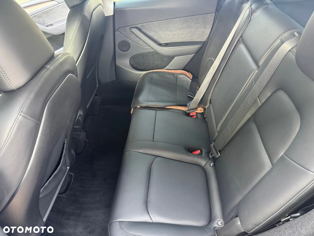 Tesla Model Y Standard - 23