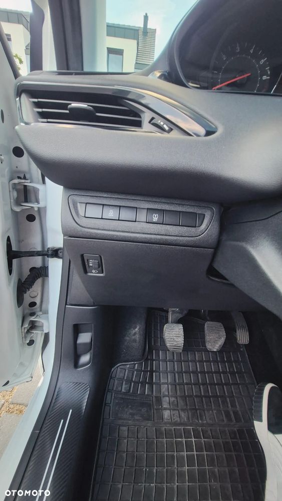 Peugeot 208 1.0 VTi Active - 19