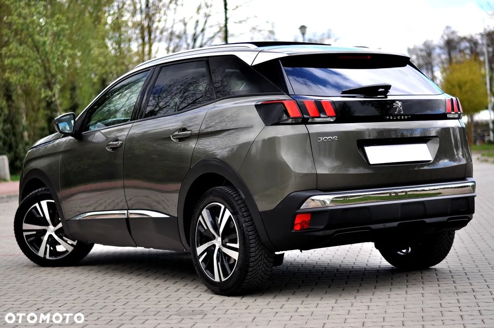 Peugeot 3008 1.2 PureTech Allure S&S - 9