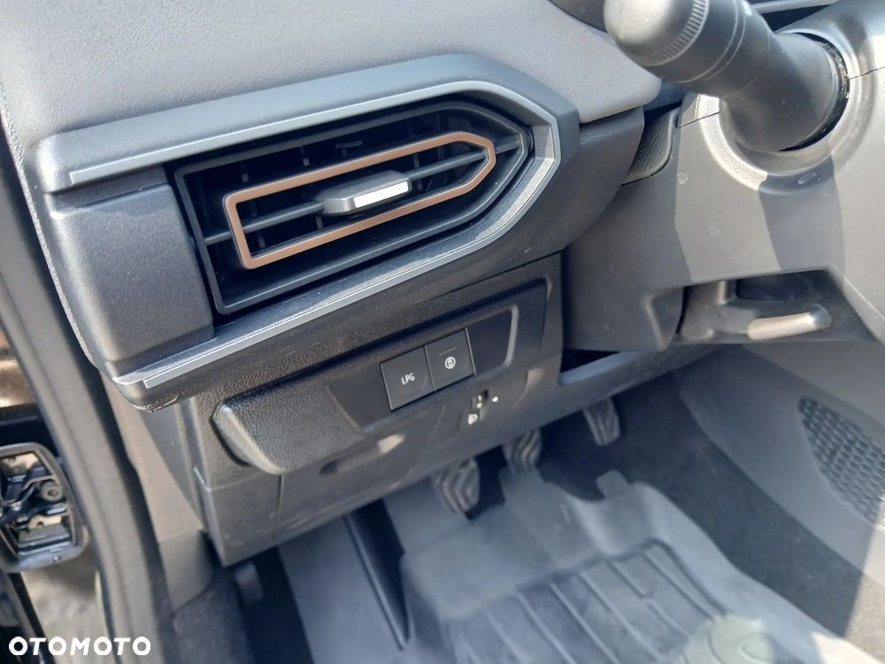 Dacia Jogger 1.0 TCe Extreme 7os - 31