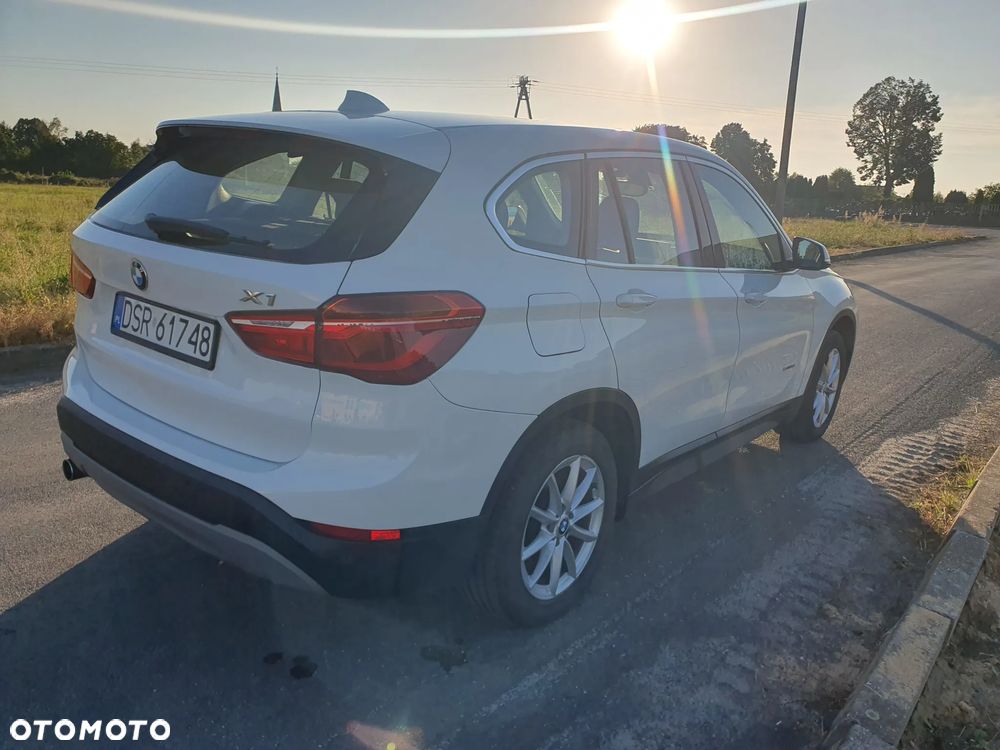 BMW X1 sDrive16d - 4