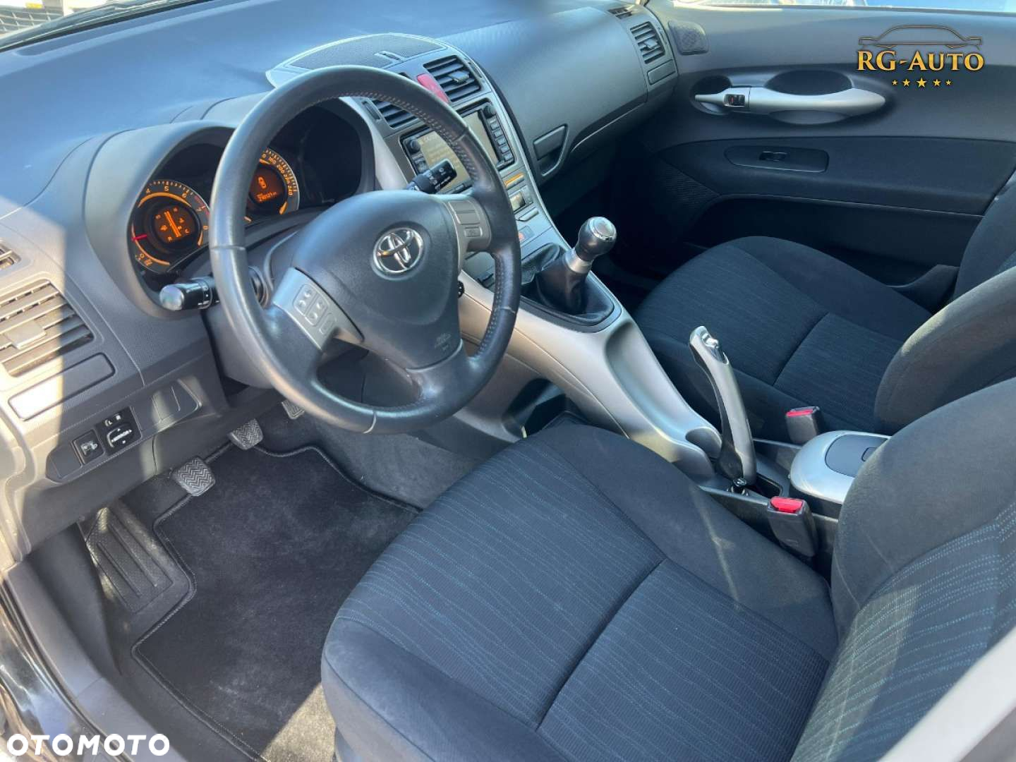 Toyota Auris - 17
