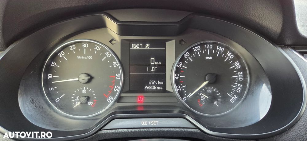 Skoda Octavia 1.6 TDI Active - 9