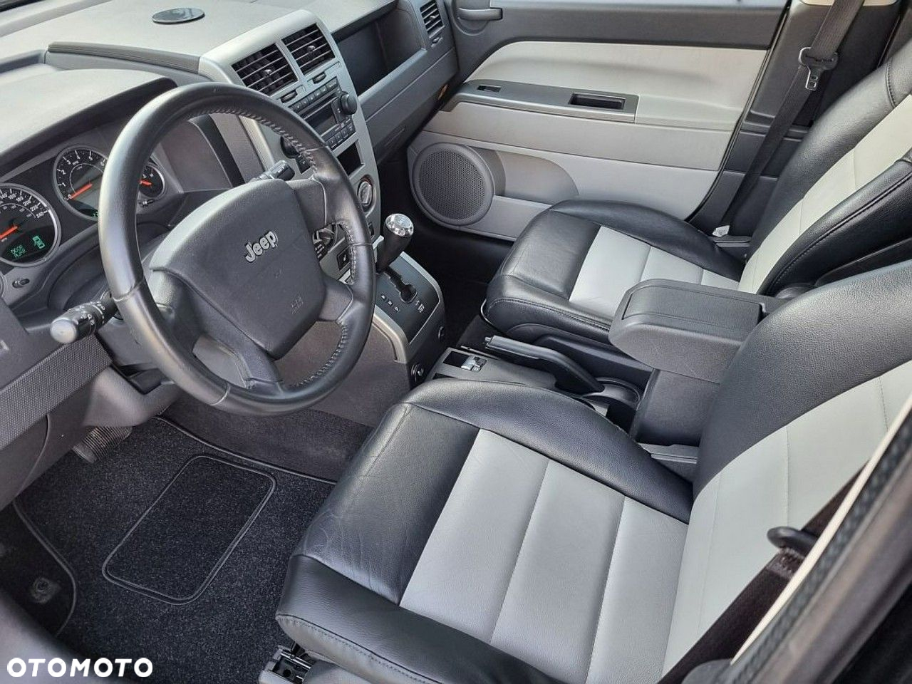 Jeep Compass - 10