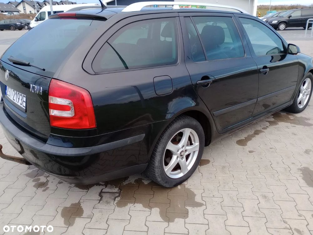 Skoda Octavia Combi 2.0 TDI DSG Elegance - 13