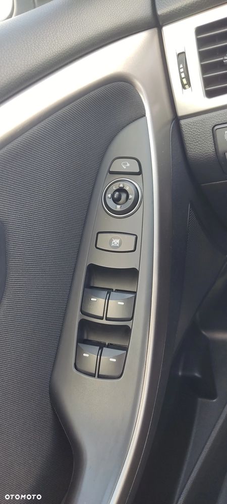Hyundai i30 i30cw 1.4 Fifa World Cup Edition - 19