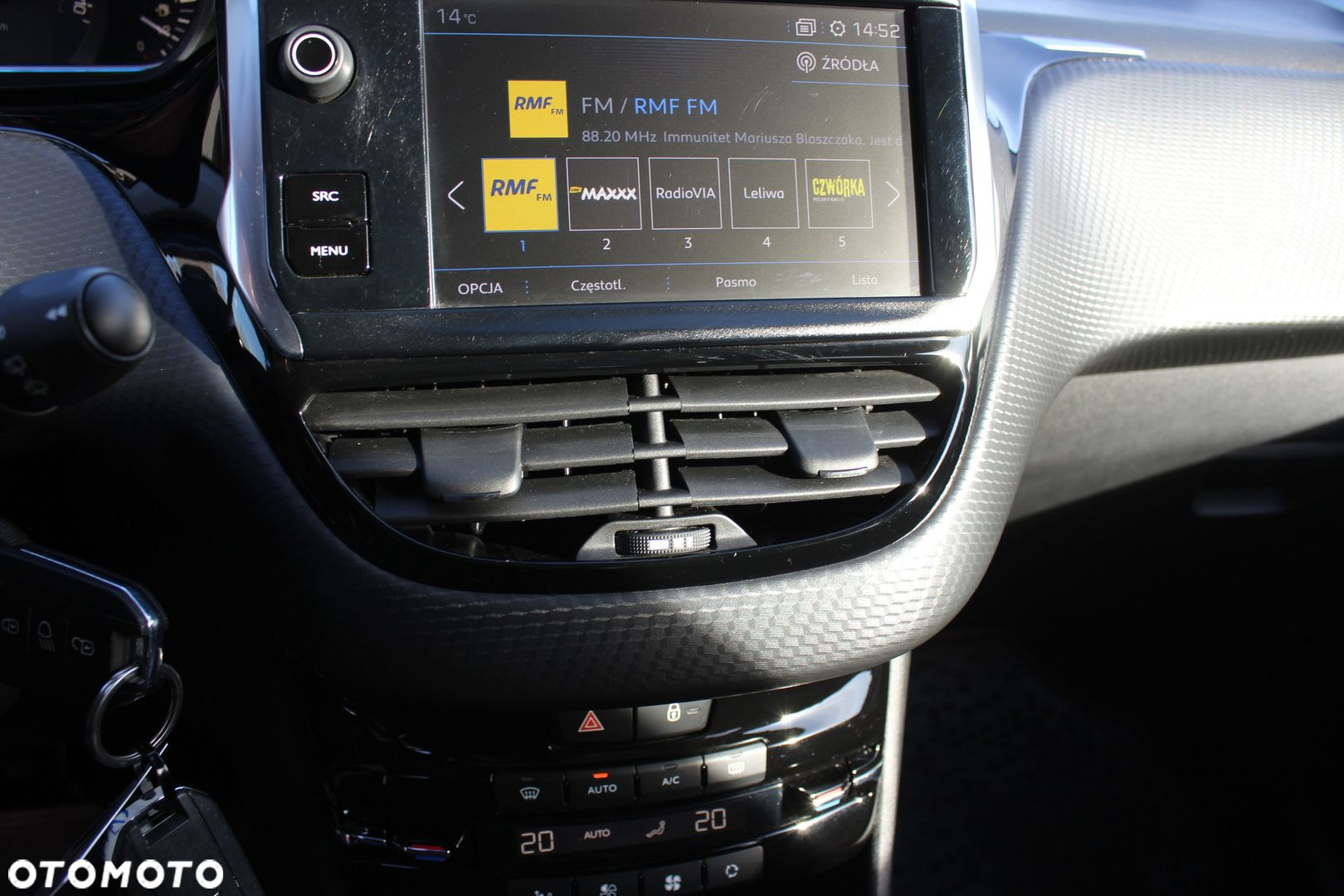 Peugeot 2008 - 28