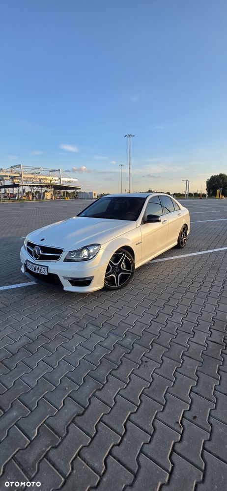 Mercedes-Benz Klasa C 63 AMG - 30