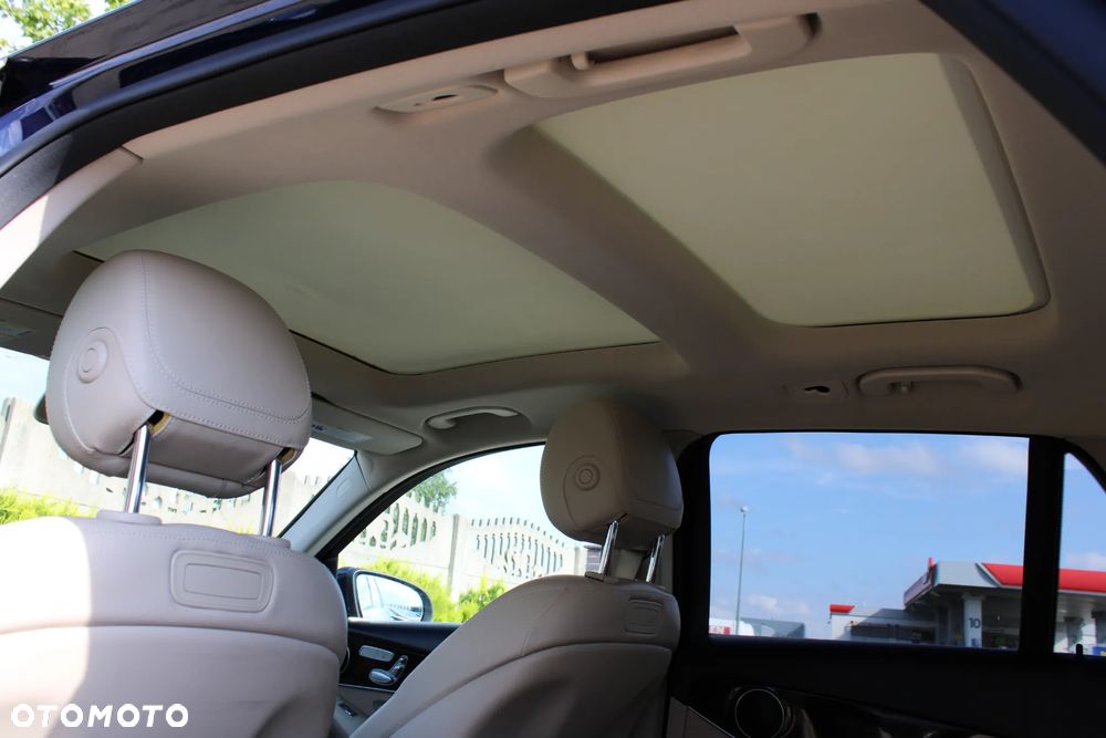 Mercedes-Benz GLC 300 4Matic 9G-TRONIC - 34