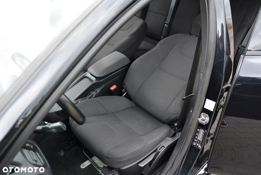 Volvo V40 D3 Geartronic Momentum - 19
