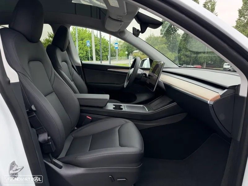 Tesla Model Y Tração Traseira - 51