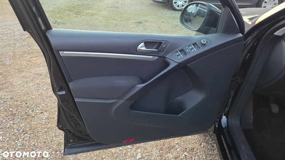 Volkswagen Tiguan 2.0 TDI DPF BlueMotion Technology Sport & Style - 10