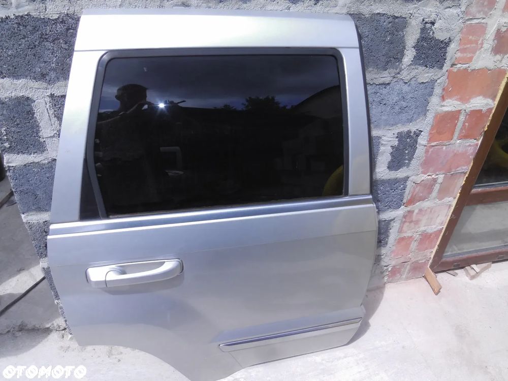 JEEP GRAND CHEROKEE III 04-10 DRZWI PRAWY TYŁ KOMPLETNE PRZYCIEMNIANA SZYBA PANEL BOCZEK BOSTON PREMIUM AUDIO - 1