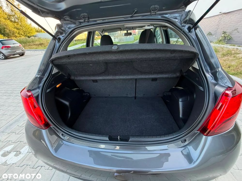 Toyota Yaris 1.33 Premium - 36