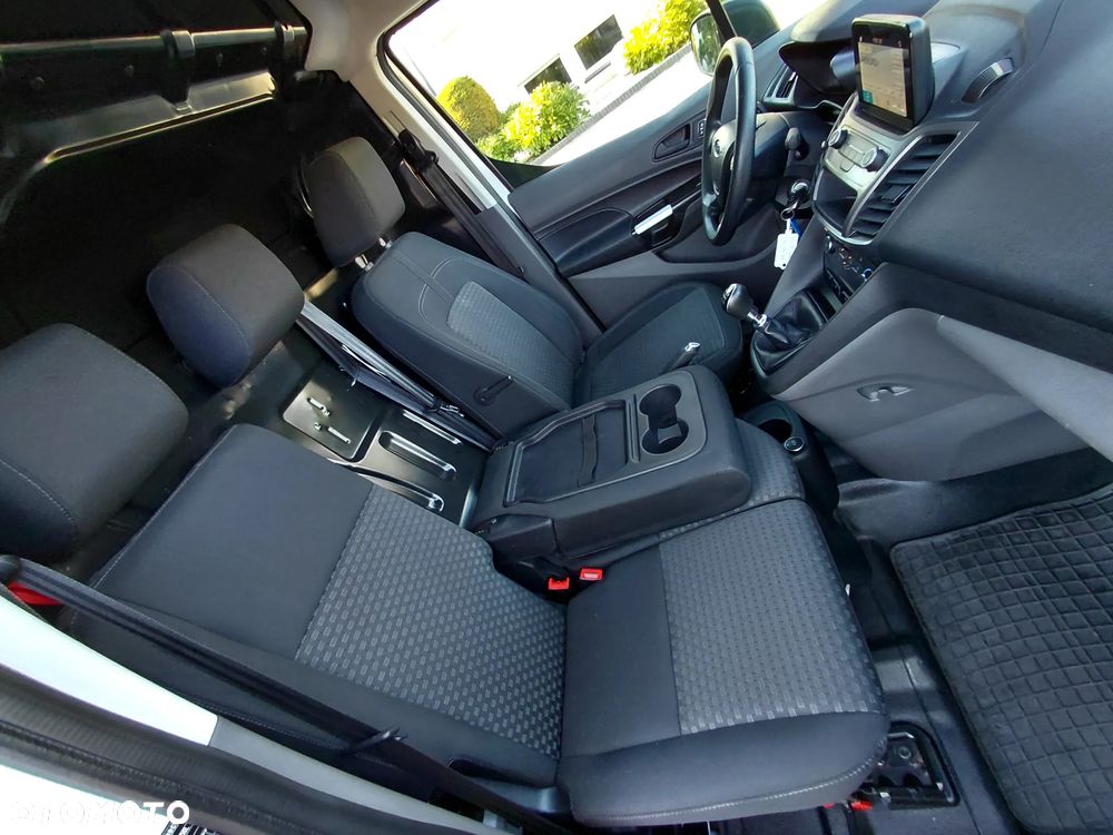 Ford Transit Connect - 24