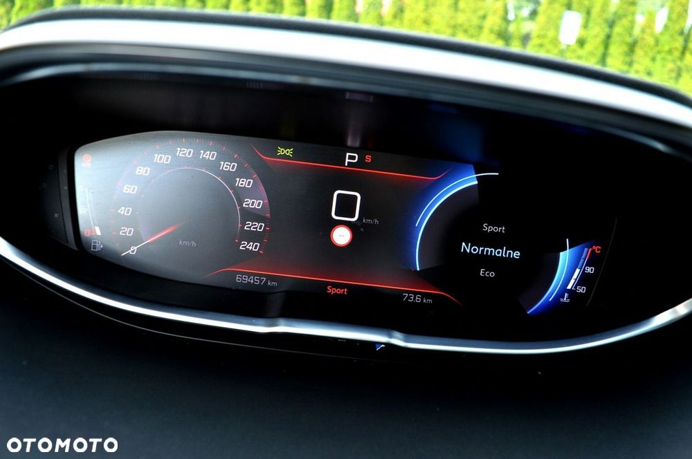 Peugeot 5008 1.5 BlueHDi Allure Pack S&S EAT8 - 26