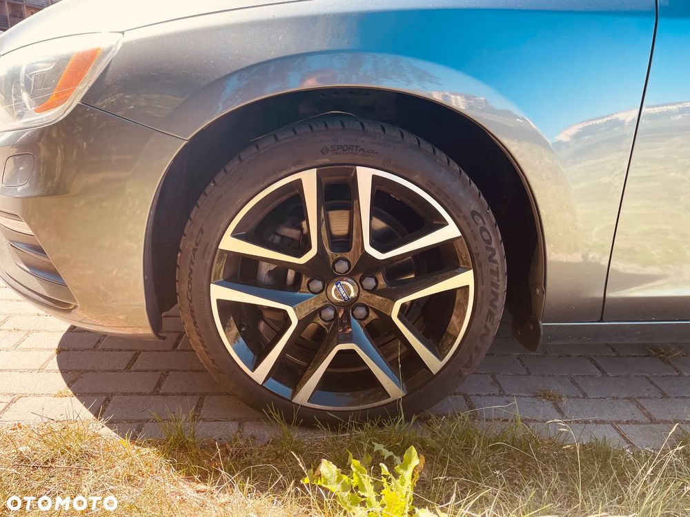 Volvo V60 T5 Geartronic R-Design - 31