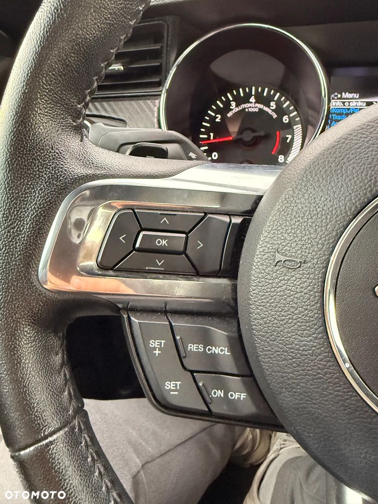 Ford Mustang 3.7 V6 Premium - 24