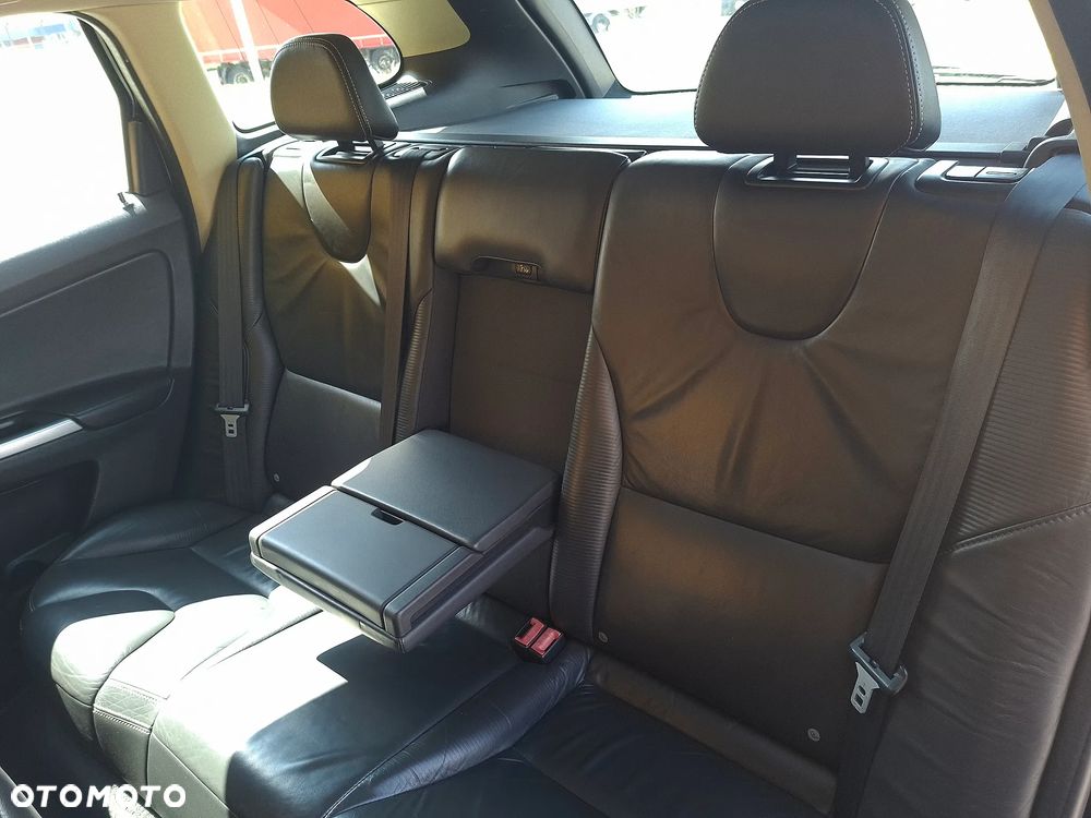 Volvo XC 60 D4 RDesign - 17