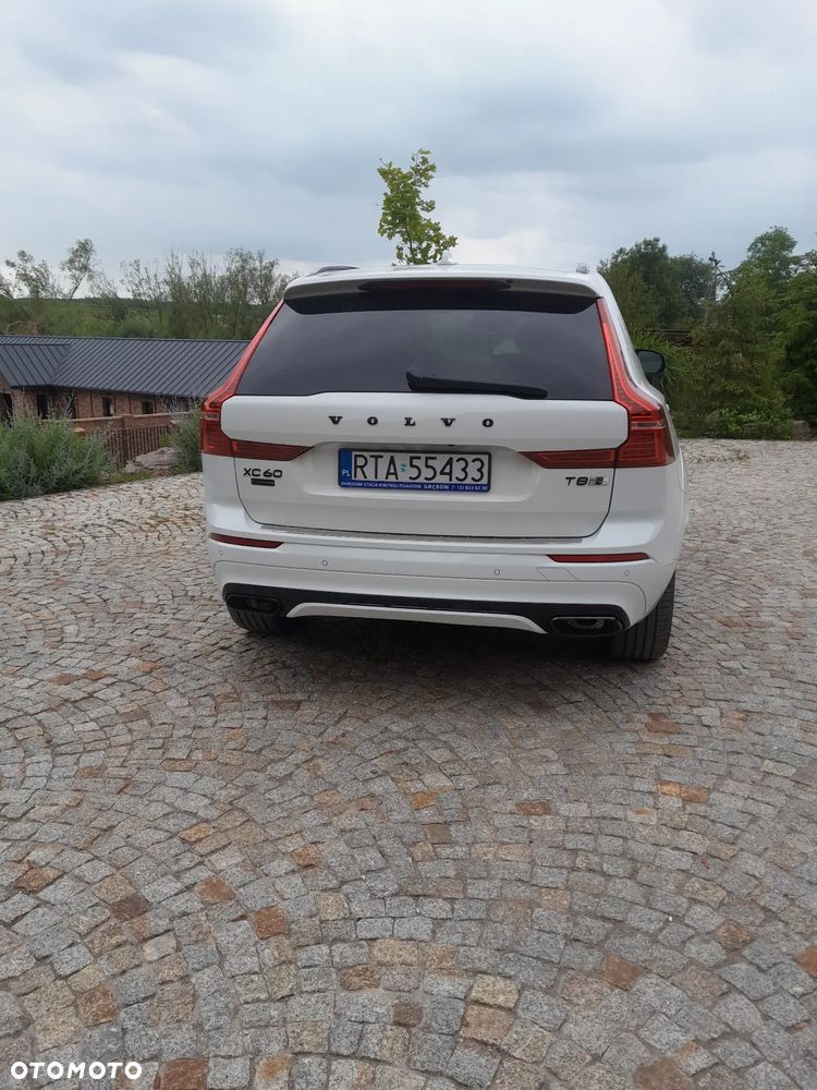 Volvo XC 60 T8 AWD Plug-In Hybrid R-Design - 5