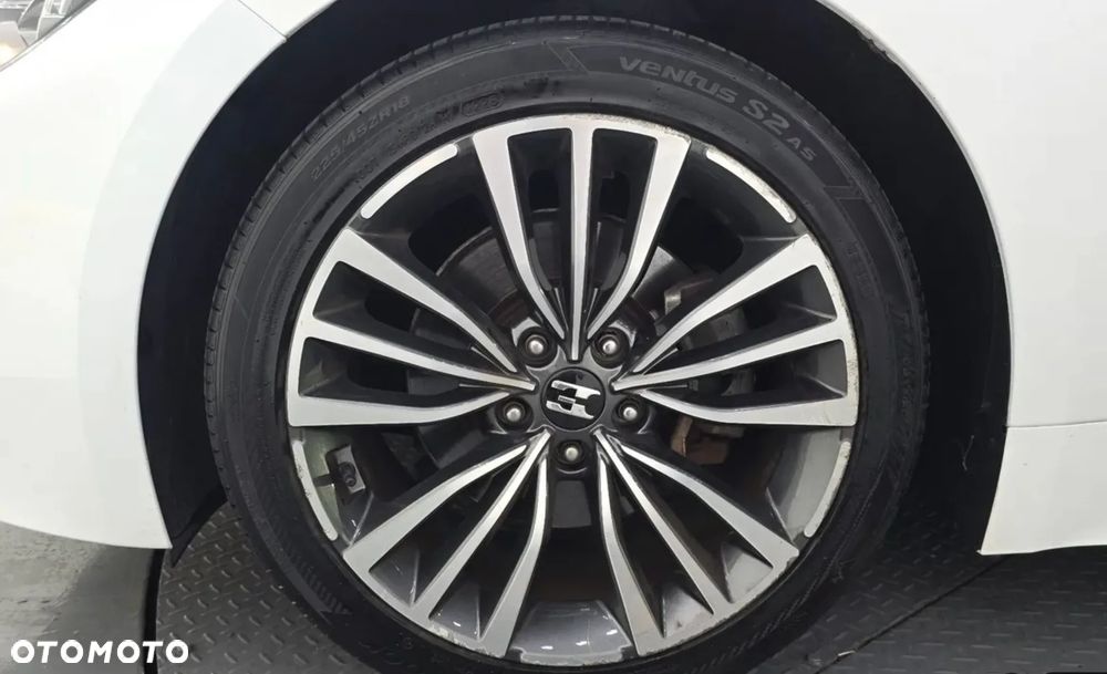 Kia Stinger - 5