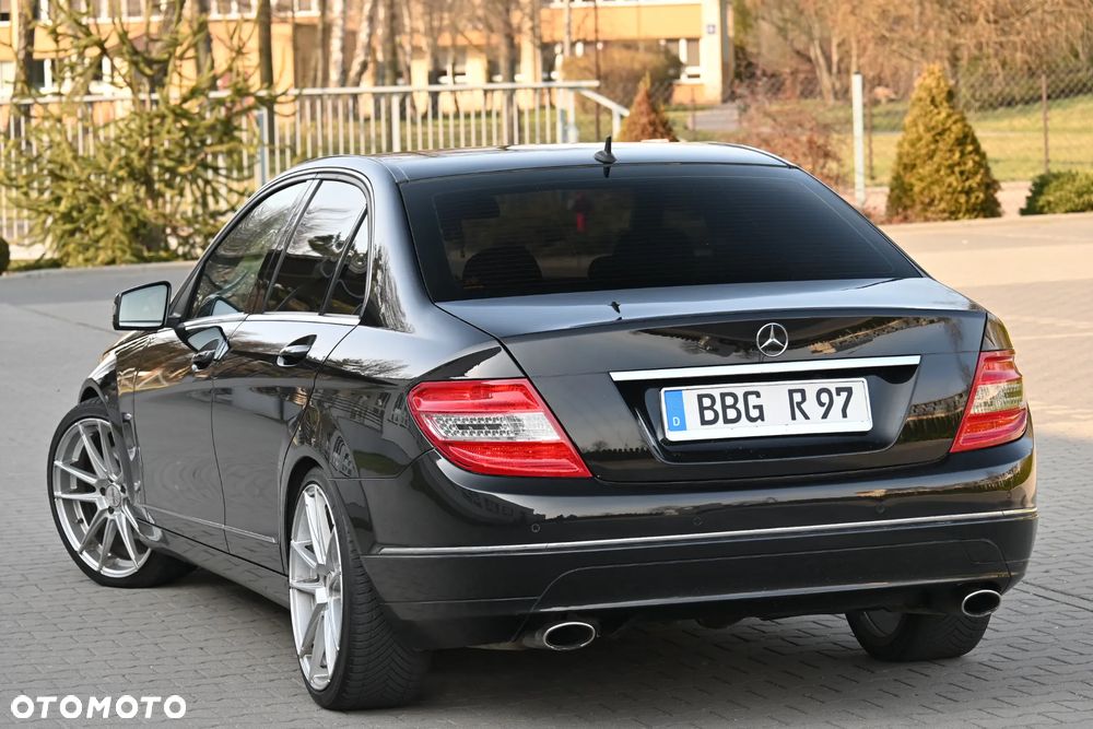 Mercedes-Benz Klasa C 350 CDI DPF 7G-TRONIC BlueEFFICIENCY Avantgarde - 18