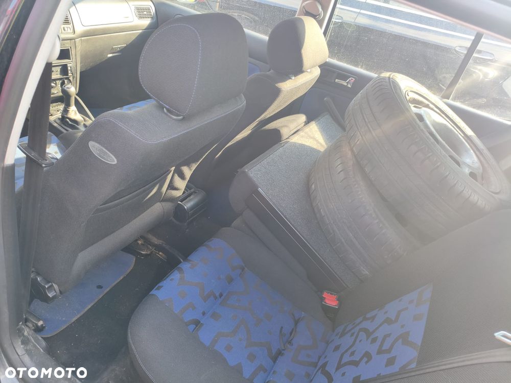 Volkswagen Golf 1.4 Basis - 4