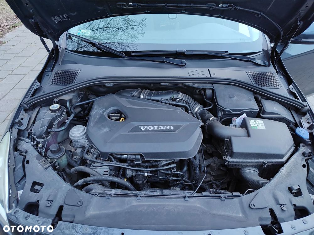 Volvo V60 T3 Summum - 12