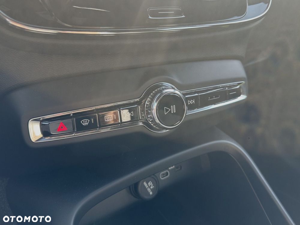 Volvo XC 40 - 21