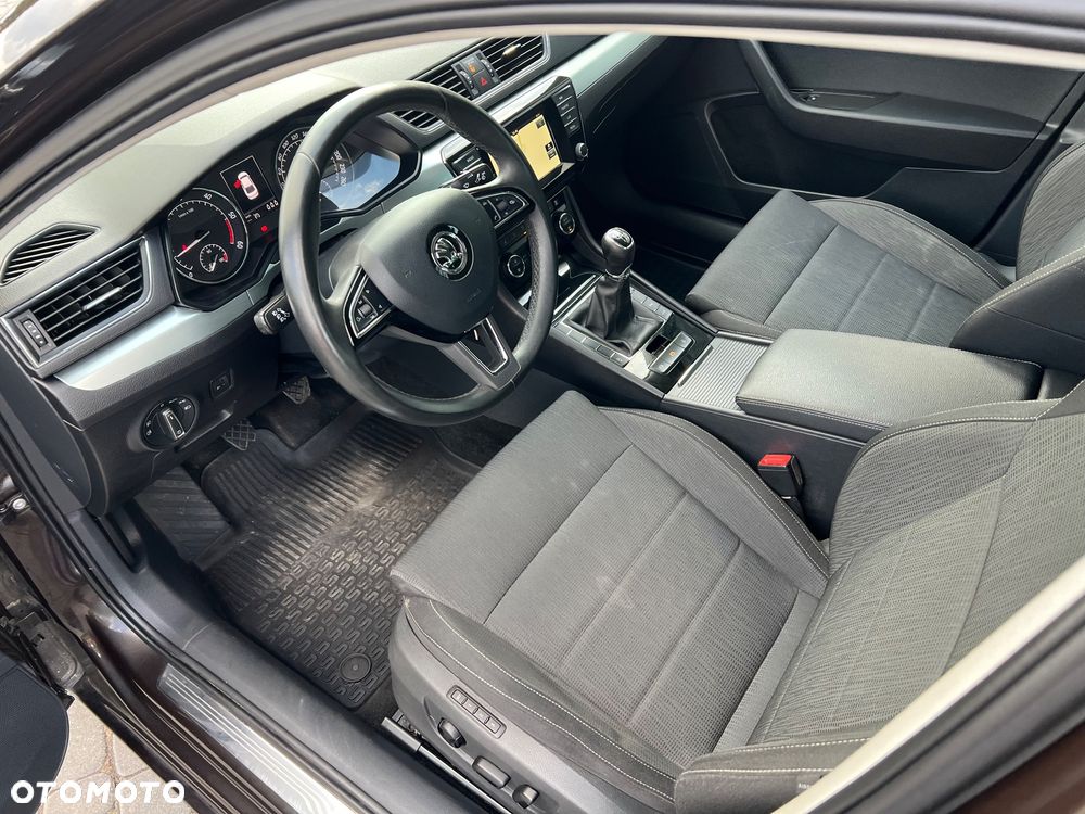 Skoda Superb 1.6 TDI GreenLine - 11